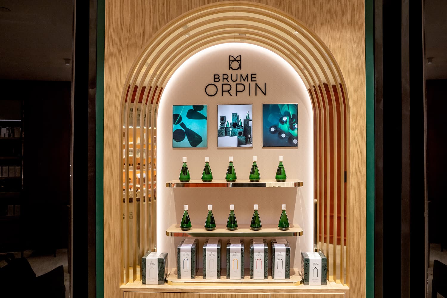 La présentation des parfums Brume Orpin dans la Scent Room du Printemps Haussmann Paris